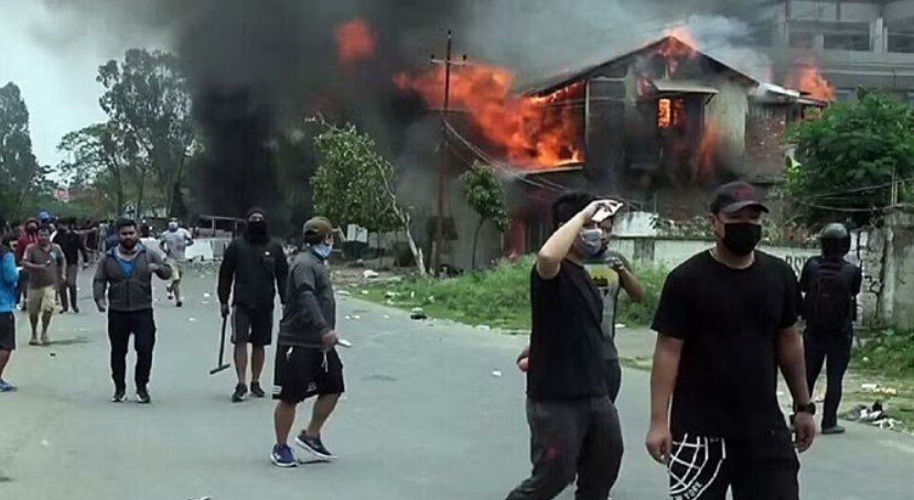 Manipu Violence: कांटो संबल और चिंगमंग में गोलीबारी, पांच घरों को जलाया