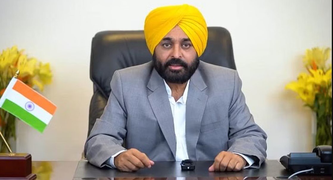 अपनी तरह Punjab को मत लूटो: सुखबीर बादल पर बरसे Punjab CM Bhagwant Mann