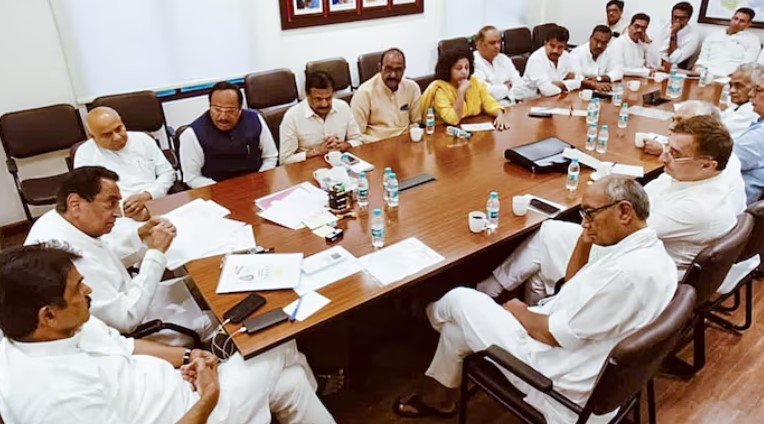 चुनावी राज्य मध्य प्रदेश में BJP को घेरने के लिए Congress ने रणनीति बैठक की