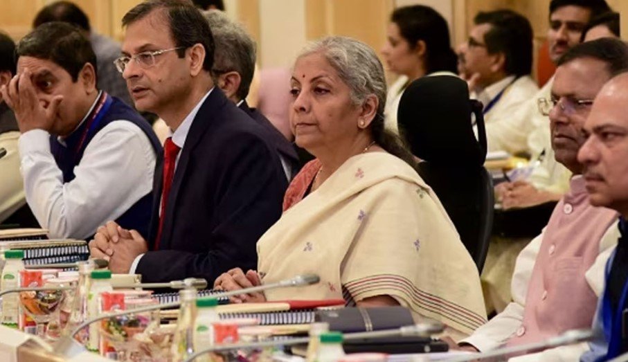 GST Council की मीट‍िंग में FM का बड़ा फैसला, 1 अक्‍टूबर से महंगी हो जाएंगी ये चीजें
