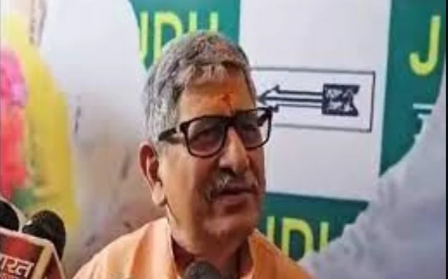 Bihar News : खाने में tablet वाली बात पर Lalan Singh बोले- टुटपुंजिया आदमी की बातों का जवाब नहीं देते