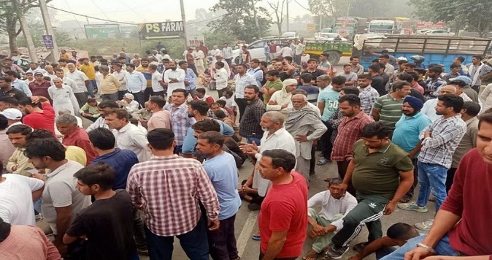 Kaithal में Sarpanch की मौत मामला: ग्रामीणों ने लगाया हत्या का आरोप, गुस्साए लोगों ने Hisar Chandigarh Highway किया जाम